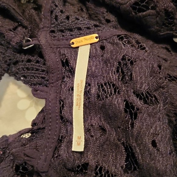 Free People Kiss and Bell top - Picture 7 of 7